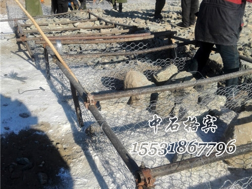 雷諾護墊施工 雷諾護墊施工