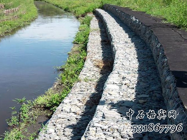 格賓網擋墻護堤.jpg 格賓網擋墻護堤.jpg