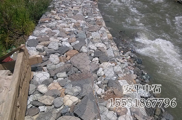 格賓石籠擋墻.jpg 格賓石籠擋墻.jpg